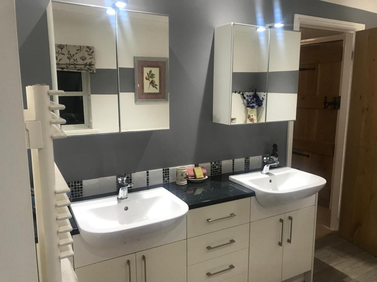 The Master Suite, Enjoy The Countryside In Style Ashover Exterior photo